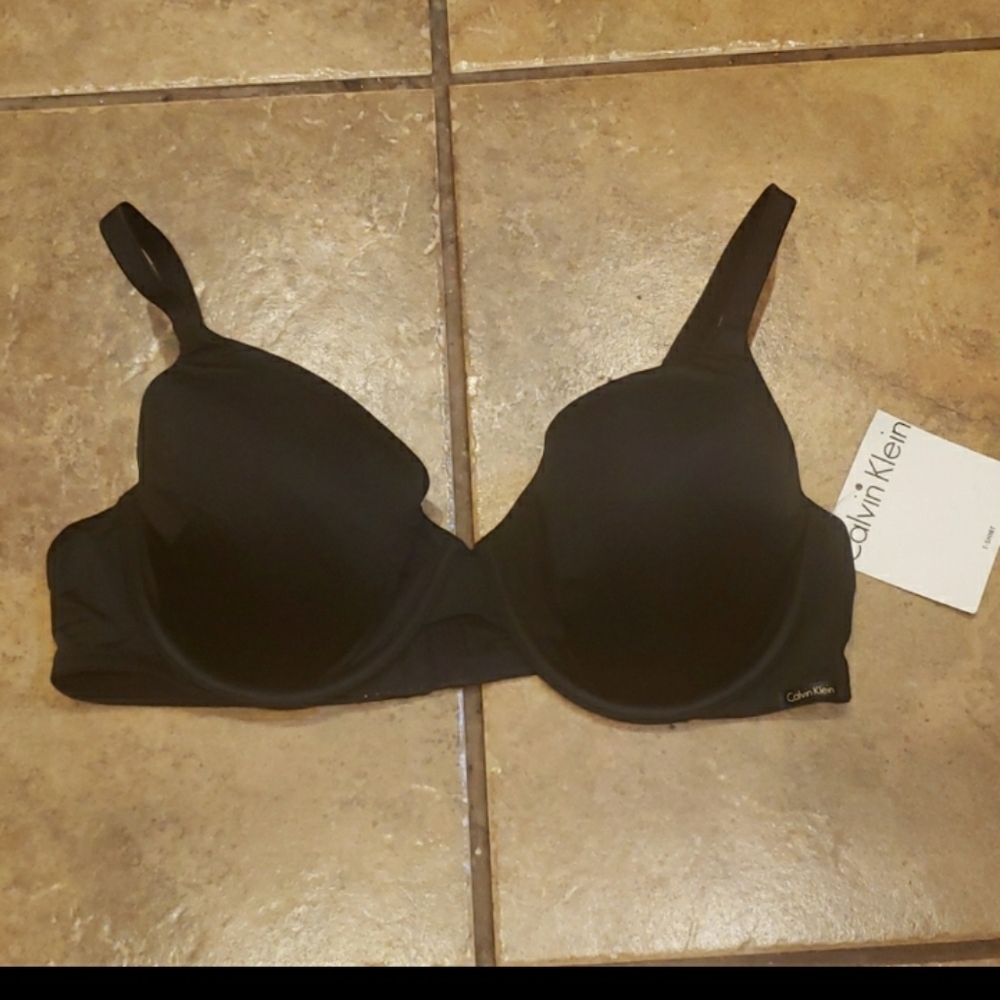 Calvin Klein black bra size 38B new